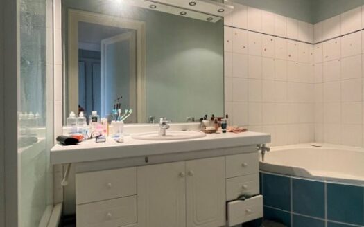 Grand appartement de charme, 90 m2, Place Saint Marc à Rouen