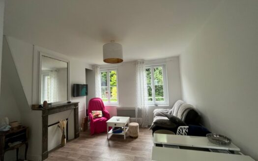 Charmant meublé dans maison bourgeoise, vue dégagée