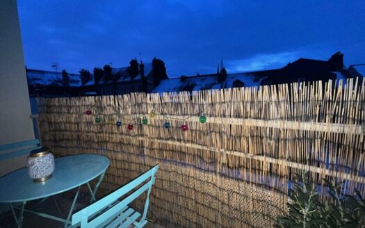 A louer, F2 en bon état quartier saint marc avec parking et balcon