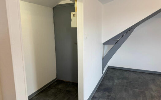 A vendre Bois Guillaume F1bis 23m2 carrez (43m² au sol) loué