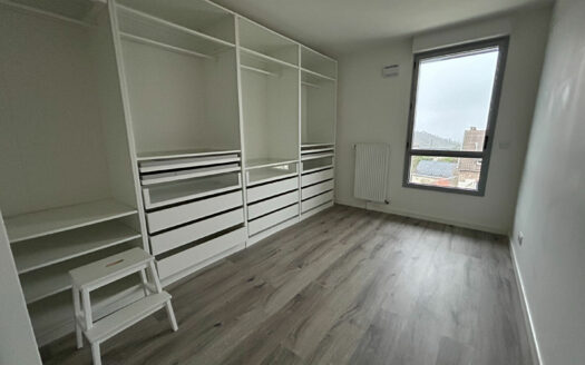 A vendre BONSECOURS F3 avec terrasse dans une résidence récente.