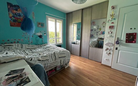 À vendre ESLETTES, Superbe maison 4 chambres, sous-sol complet, terrain 1750m²