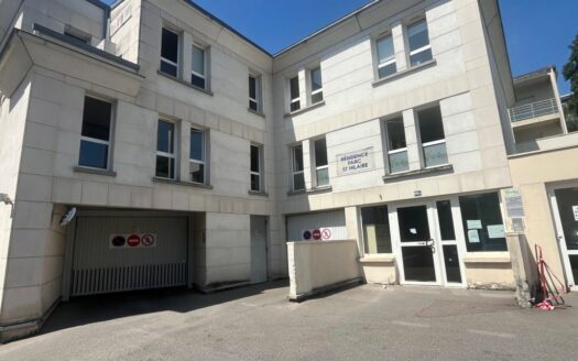 Meublé de 49.51m², face SAINT HILAIRE/ CHU de Rouen, terrasse