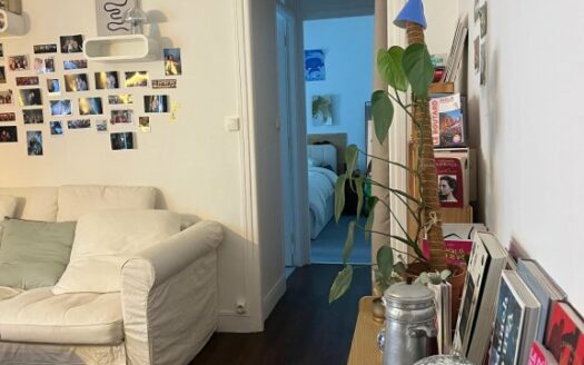 A louer, quartier vieux marché, F2 dans une rue calme au 3éme étage