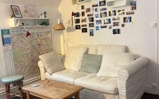 A louer, quartier vieux marché, F2 dans une rue calme au 3éme étage