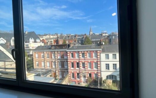 A louer, F2 en parfait état, préfecture de Rouen, Parking