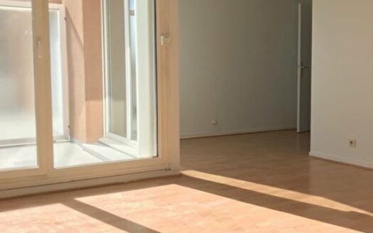 A louer, bel F2 lumineux à Grand Quevilly, balcon + parking