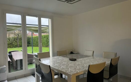 A louer - Pavillon individuel avec jardin clos et double garage à Mesnil-Esnard