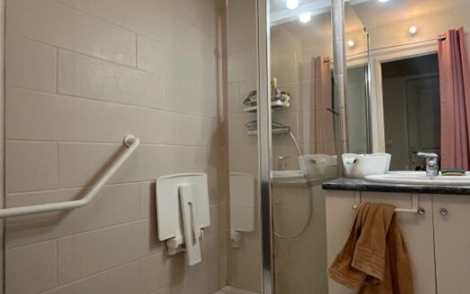 A louer - Pavillon individuel avec jardin clos et double garage à Mesnil-Esnard