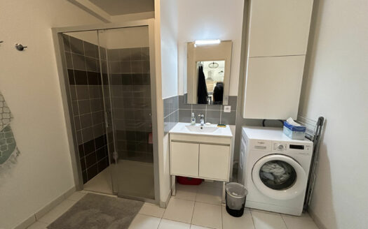 A vendre BONSECOURS F3 avec terrasse dans une résidence récente.