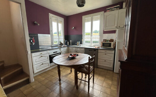 A vendre maison individuelle Barentin 4 chambres, jardin et garage indépendant.