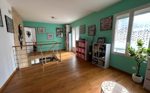 À vendre ESLETTES, Superbe maison 4 chambres, sous-sol complet, terrain 1750m²