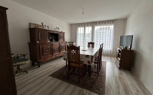 A vendre Appartement F4 Darnétal avec garage et caves.