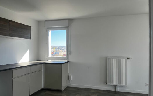 A louer, T4 de 72 m2 Quartier Lucilline, parking