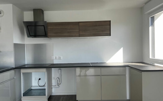 A louer, T4 de 72 m2 Quartier Lucilline, parking