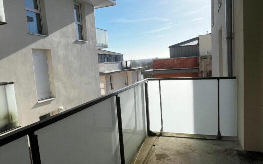 A LOUER F2 ROUEN ROUTE DE BONSECOURS (76000)