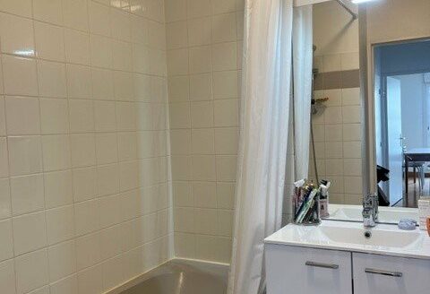 A louer, F2 de 48m², préfecture de Rouen avec parking, cave et balcon