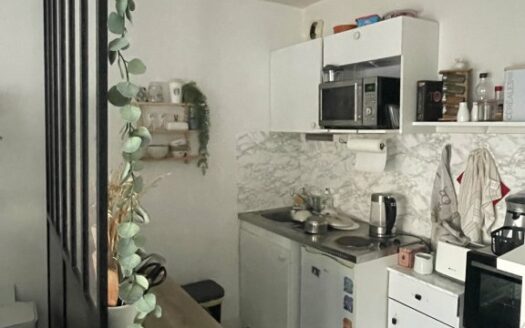 Location Studio 25.10m² avec parking s/sol sécurisé