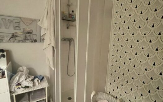 Location Studio 25.10m² avec parking s/sol sécurisé