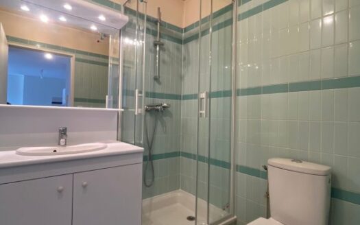 A louer, F2 en parfait état, préfecture de Rouen, Parking