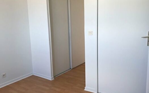 A louer, bel F2 lumineux à Grand Quevilly, balcon + parking