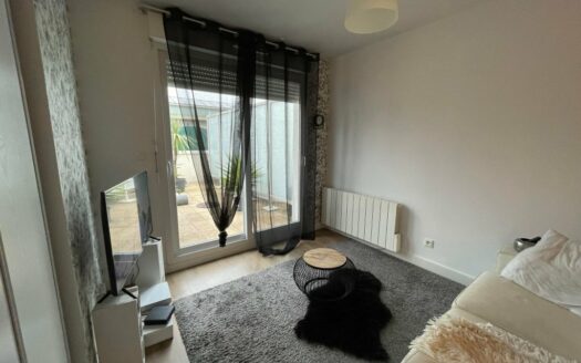 A LOUER F2 FRANQUEVILLE SAINT PIERE