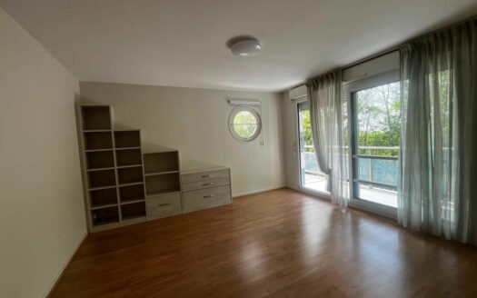 F2 lumineux avec terrasse et parking en résidence senior à Mont-Saint-Aignan