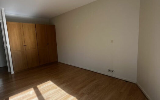 F2 lumineux avec terrasse et parking en résidence senior à Mont-Saint-Aignan