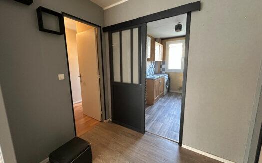 À vendre Appartement Maromme 4 pièces au rez-de-chaussée avec grande cave.