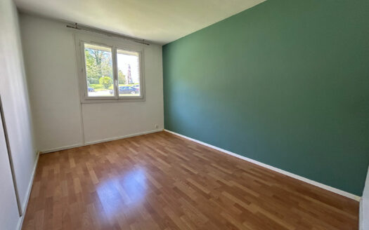 À vendre Appartement Maromme 4 pièces au rez-de-chaussée avec grande cave.