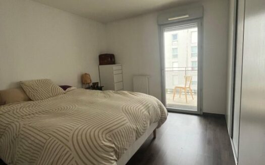 A louer, Rouen CHU, logement récent avec parking et balcon