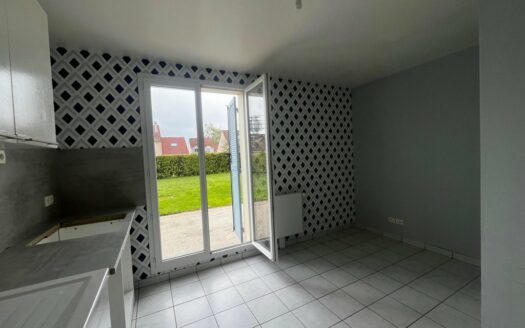 A louer - Pavillon individuel avec jardin clos et double garage à Mesnil-Esnard