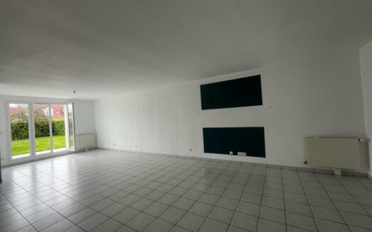 A louer - Pavillon individuel avec jardin clos et double garage à Mesnil-Esnard