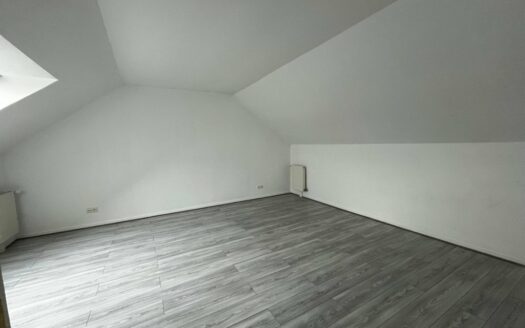 A louer - Pavillon individuel avec jardin clos et double garage à Mesnil-Esnard