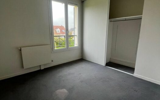 A louer - Pavillon individuel avec jardin clos et double garage à Mesnil-Esnard