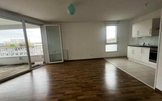 A louer F3 petit quevilly avec parking et terrasse