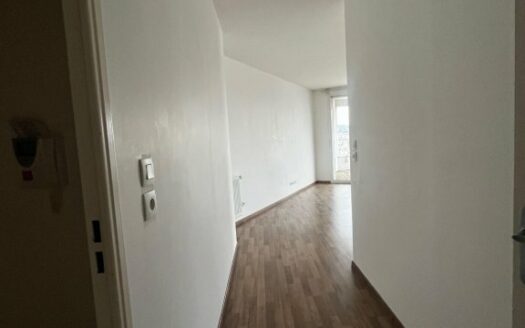 A louer F3 petit quevilly avec parking et terrasse