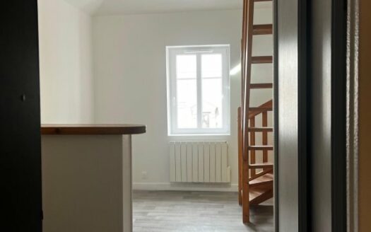 Duplex idéalement situé place saint Marc à Rouen