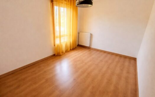 A louer, F4 de 85m² à Bois Guillaume, parking, cave