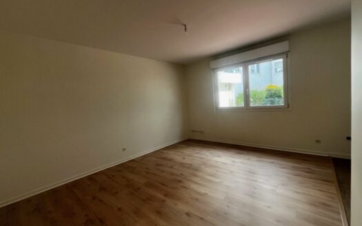 F3 refait à neuf avec parking – Rouen Gauche Clinique de l'europe