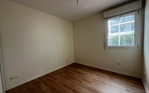 F3 refait à neuf avec parking – Rouen Gauche Clinique de l'europe