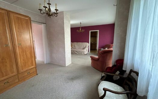 A vendre appartement F5 MONT SAINT AIGNAN, rez-de-chaussée avec balcon