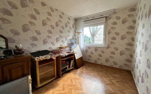 A vendre appartement F5 MONT SAINT AIGNAN, rez-de-chaussée avec balcon