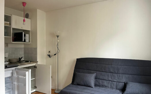 STUDIO MEUBLE  16.36m² QUARTIER SAINT MARC