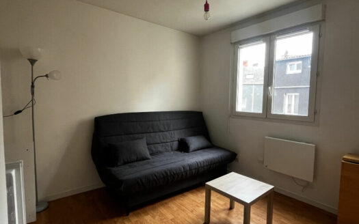 STUDIO MEUBLE  16.36m² QUARTIER SAINT MARC