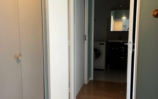 Quartier saint Marc, F2 meublé avec parking
