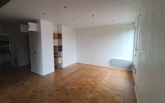 F3 de 61m² proche quai de rouen rive gauche