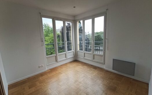 F3 de 61m² proche quai de rouen rive gauche