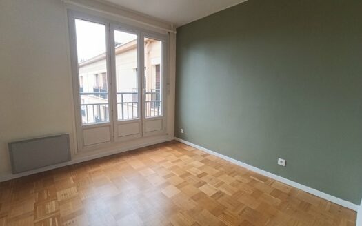 F3 de 61m² proche quai de rouen rive gauche