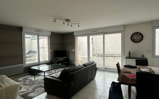 Meublé de 75m² quartier prefecture avec parking